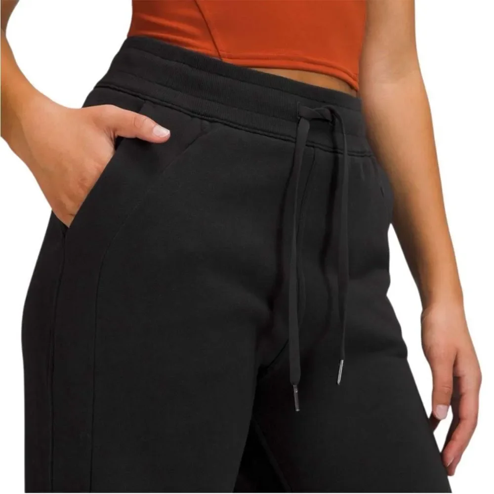 Lululemon Scuba Relaxed High-Rise Jogger- size 6